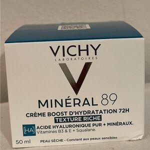 Vichy Minéral 89 White and Blue Moisturizer